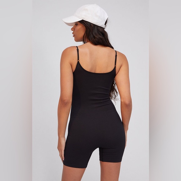 NWT PAC 1980 Black Active Speedwalker Seamless Ribbed Short Bodysuit Sz XL - Picture 2 of 8